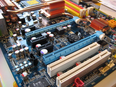 gigabyte-x38-dq6-009.jpg